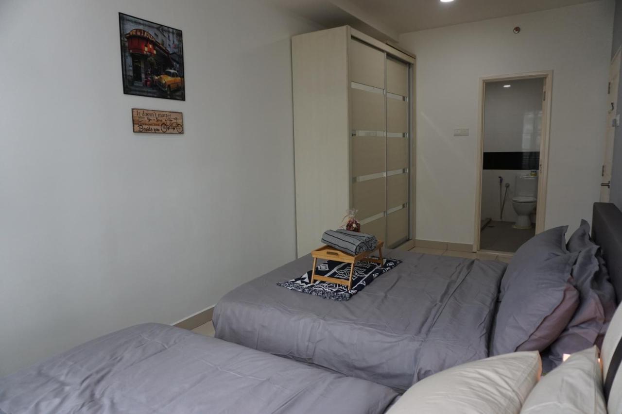 Mansion One Suite By Staycation Homestay George Town Exteriör bild