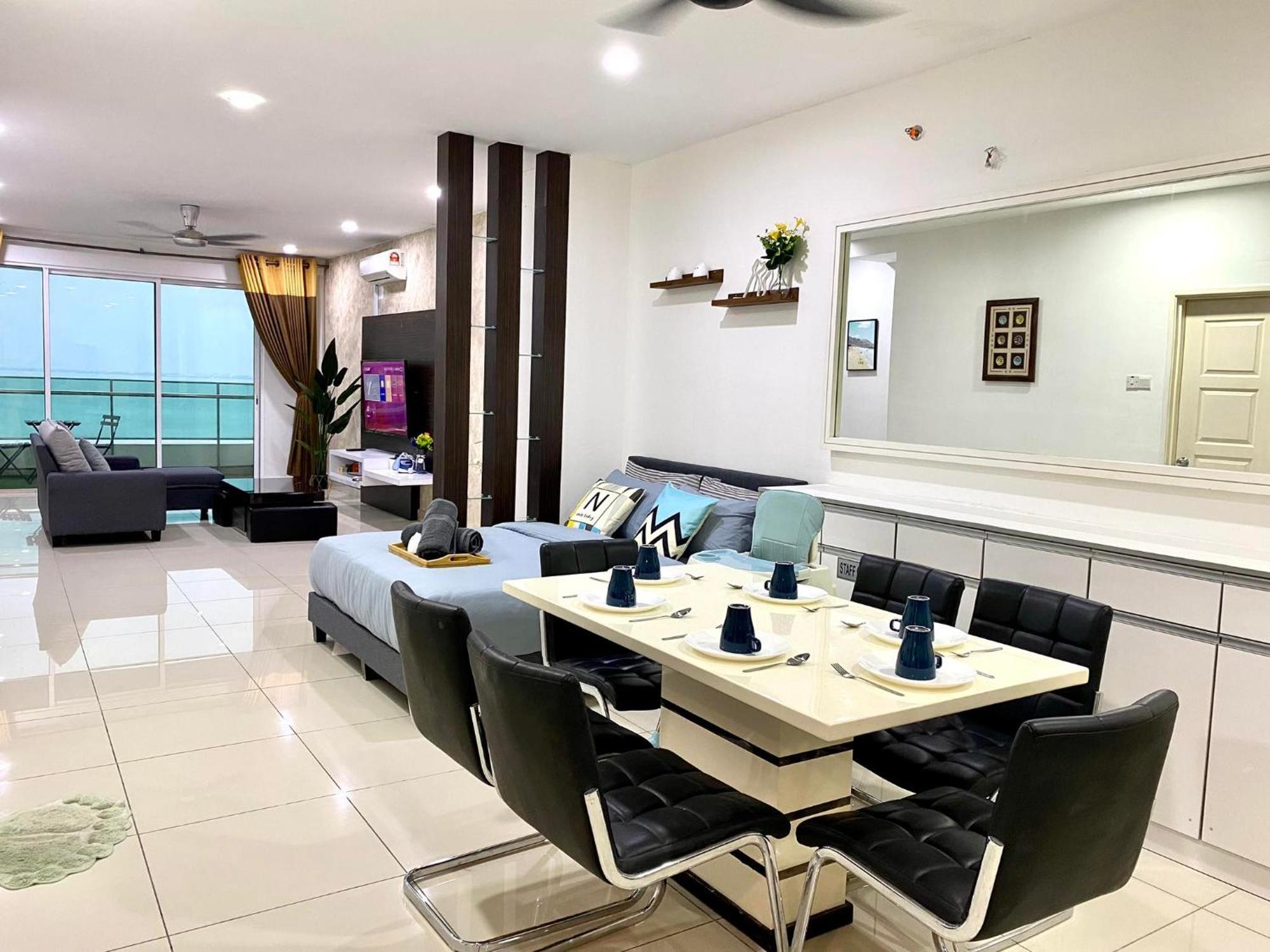 Mansion One Suite By Staycation Homestay George Town Exteriör bild